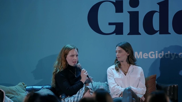 Ashley-Greene-dot-nl_2022GetMeGiddy-BarePanel0939.jpg