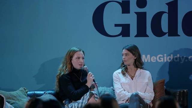 Ashley-Greene-dot-nl_2022GetMeGiddy-BarePanel0940.jpg
