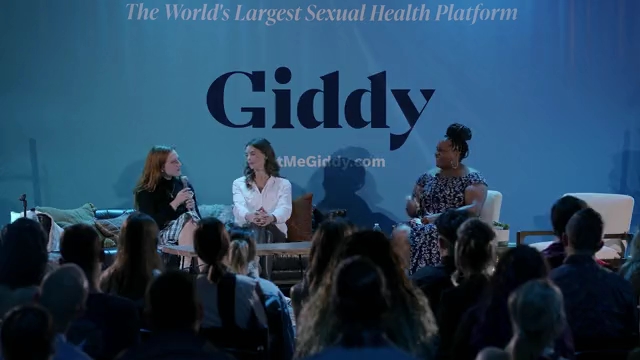 Ashley-Greene-dot-nl_2022GetMeGiddy-BarePanel0971.jpg