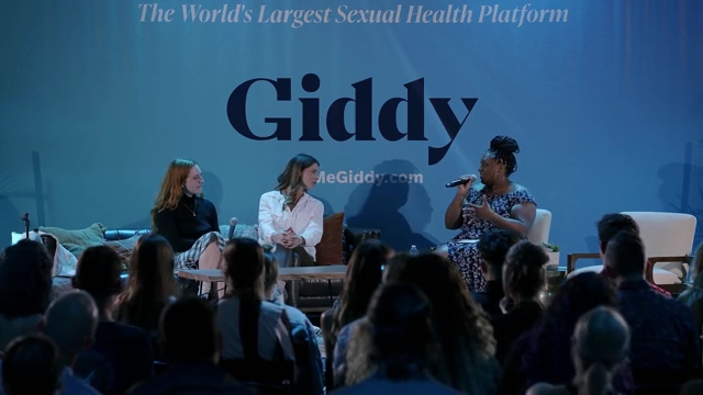 Ashley-Greene-dot-nl_2022GetMeGiddy-BarePanel0976.jpg