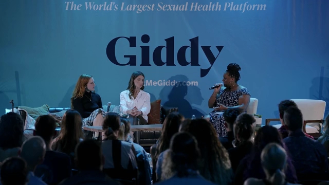 Ashley-Greene-dot-nl_2022GetMeGiddy-BarePanel0979.jpg