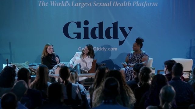 Ashley-Greene-dot-nl_2022GetMeGiddy-BarePanel0988.jpg