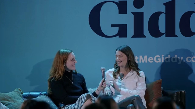 Ashley-Greene-dot-nl_2022GetMeGiddy-BarePanel1009.jpg