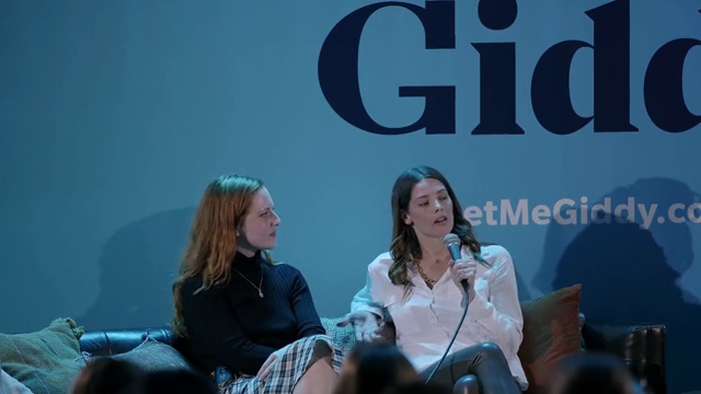 Ashley-Greene-dot-nl_2022GetMeGiddy-BarePanel1019.jpg