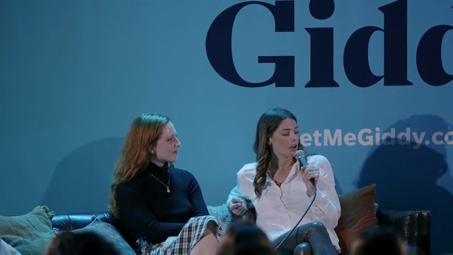 Ashley-Greene-dot-nl_2022GetMeGiddy-BarePanel1037.jpg