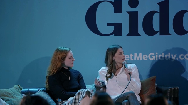 Ashley-Greene-dot-nl_2022GetMeGiddy-BarePanel1040.jpg