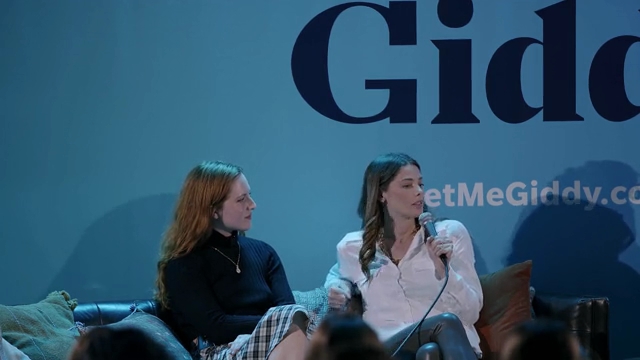 Ashley-Greene-dot-nl_2022GetMeGiddy-BarePanel1046.jpg