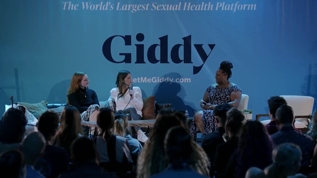 Ashley-Greene-dot-nl_2022GetMeGiddy-BarePanel1052.jpg