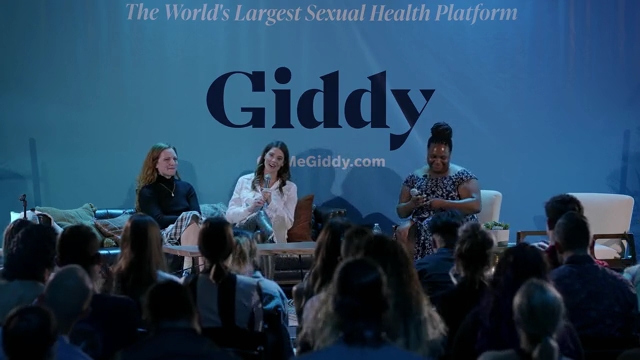 Ashley-Greene-dot-nl_2022GetMeGiddy-BarePanel1056.jpg