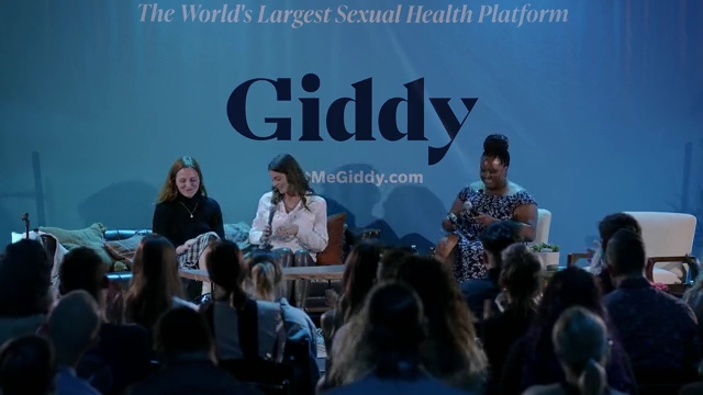 Ashley-Greene-dot-nl_2022GetMeGiddy-BarePanel1057.jpg
