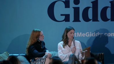 Ashley-Greene-dot-nl_2022GetMeGiddy-BarePanel0809.jpg