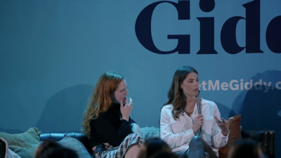 Ashley-Greene-dot-nl_2022GetMeGiddy-BarePanel0901.jpg