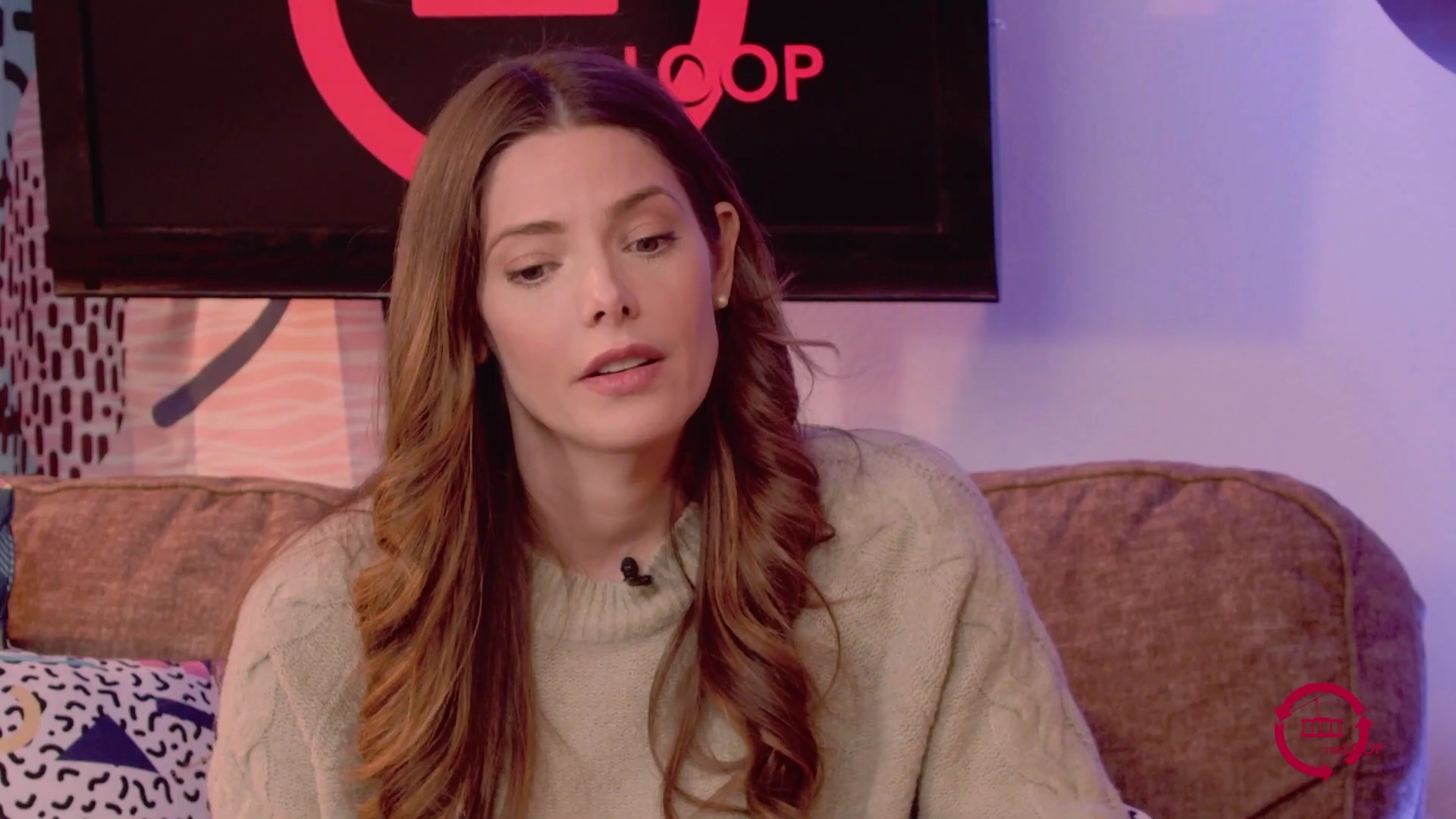 Ashley-Greene-dot-nl_2022TheLoop0173.jpg