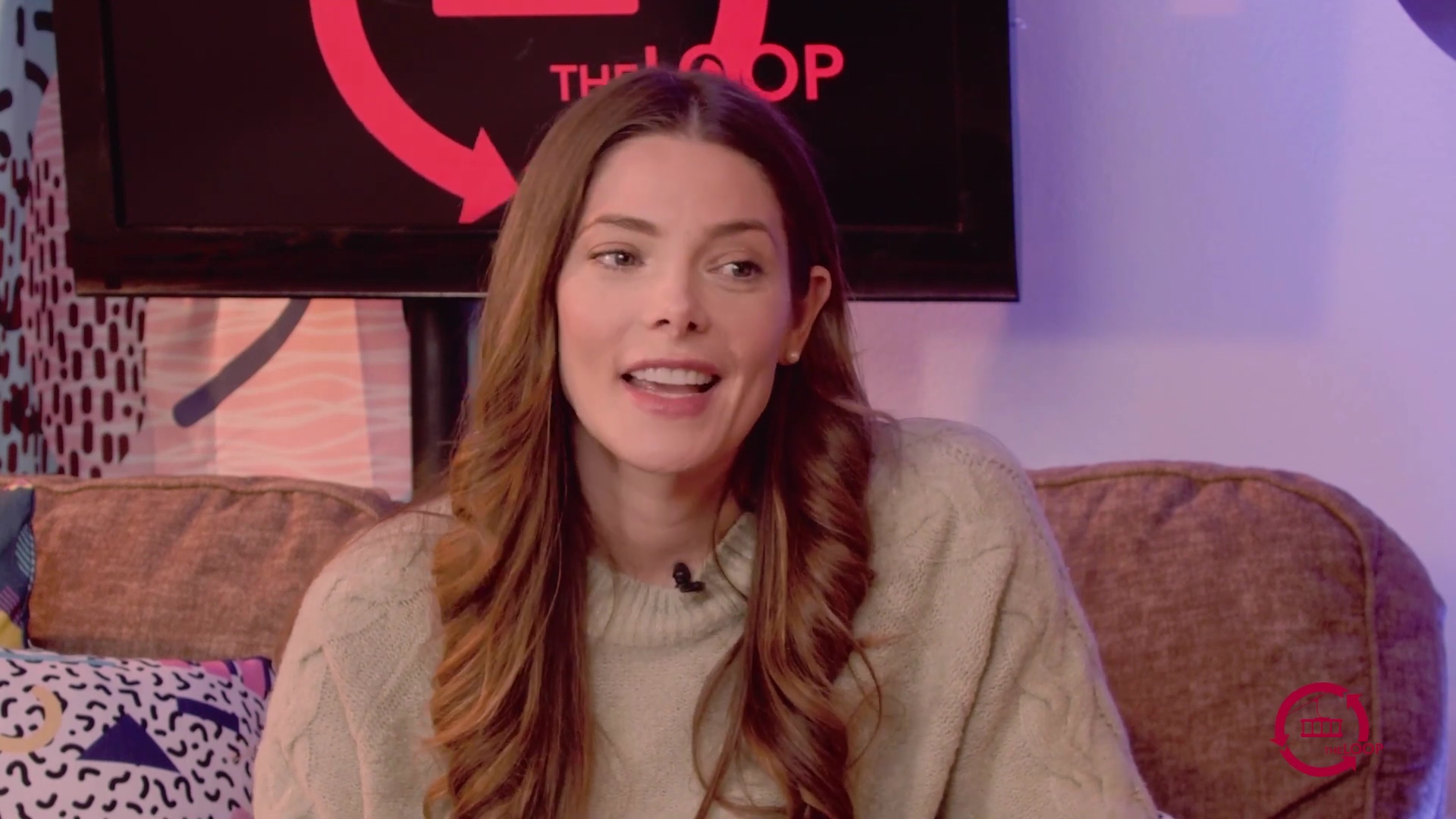 Ashley-Greene-dot-nl_2022TheLoop0292.jpg
