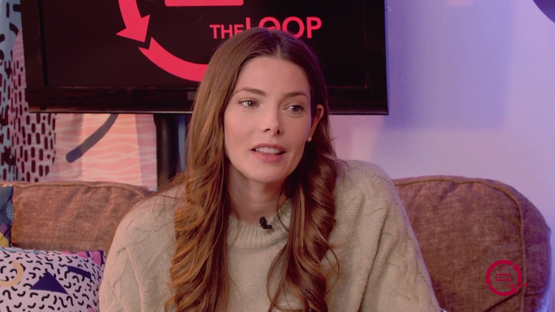 Ashley-Greene-dot-nl_2022TheLoop0293.jpg