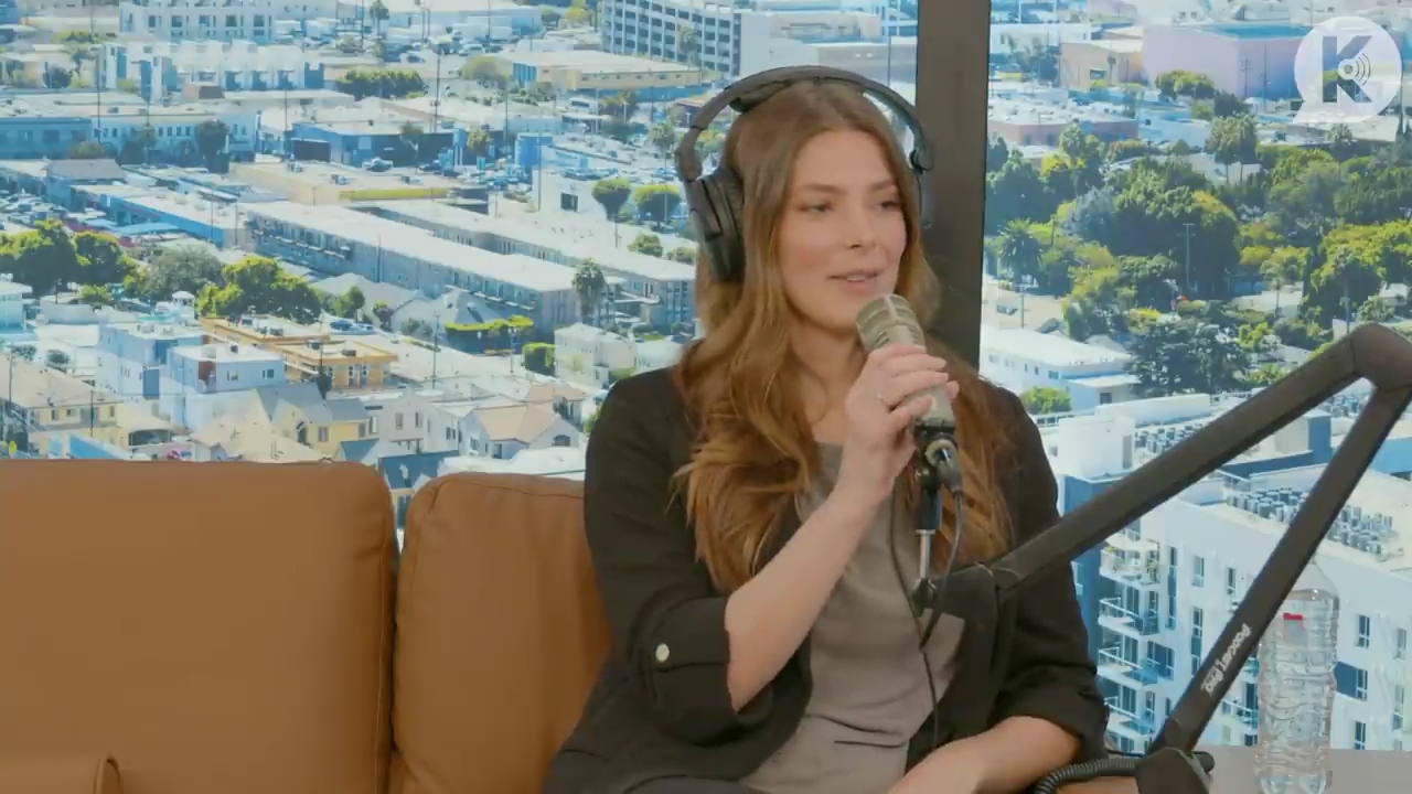 Ashley-Greene-dot-nl_2022TheViallFiles0142.jpg