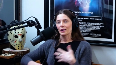Ashley-Greene-dot-nl_2025InsideOfYouPodcast1982.jpg