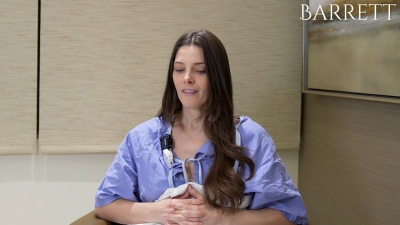 ashley-greene-dot-nl_BarrettPlasticSurgery0023.jpg