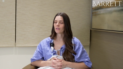 ashley-greene-dot-nl_BarrettPlasticSurgery0050.jpg