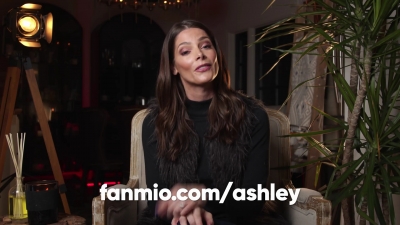 Ashley-Greene-dot-nl_2019FanMio-VideoMeetAndGreet0111.jpg