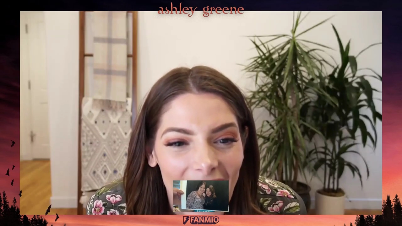 Ashley-Greene-dot-nl_2019FanMioExpierences-JuneMeeting0045.jpg Ashley-Greene-dot-nl_2019FanMioExpierences-JuneMeeting0045.jpg