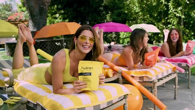 Ashley-Greene-dot-nl_2020Hydrant_0001.jpg