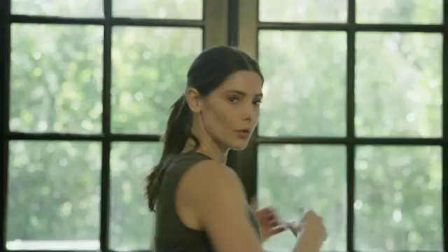 Ashley-Greene-dot-nl_2020Hydrow0054.png Ashley-Greene-dot-nl_2020Hydrow0054.png