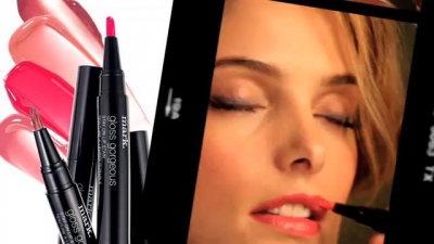 Ashley-Greene_dot_nl__MarkCosmeticsCommercial1-00021.jpg