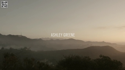 Ashley-Greene-dot-nl_Oakley-OneObsession0006.jpg