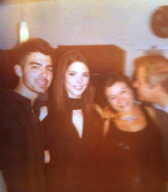 set18-001.jpg set18-001.jpg