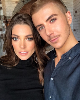 24 april 2019: A perfect way to finish off a wild couple of weeks in LA. Spending the morning shooting with the beautiful @ashleygreene 🙌🏽🔥☄️💥💫✨
5 w.
