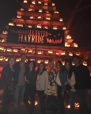 22 oktober 2017: Yesterday was another birthday for the books! Thank you to everyone who made it so special!🎈
.
.
.
#losangeles #lahauntedhayride #haunted #hauntedhayride #thingstodoinla #birthday #friends #happy #october #scary #horror #goth #pumpkin
