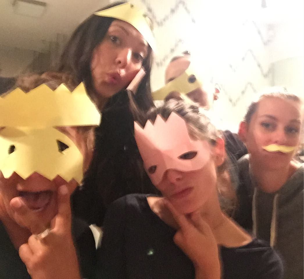 28  september 2016: Christmas came early! #Yaletown #friends #gno @alicialyn @ashleygreene
