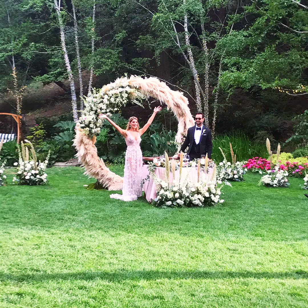 08 juli: It was a very special weekend filled with fairytale happy endings and so much love. ❤️ Congrats to Ashley & Paul!
 08 juli: It was a very special weekend filled with fairytale happy endings and so much love. ❤️ Congrats to Ashley & Paul!