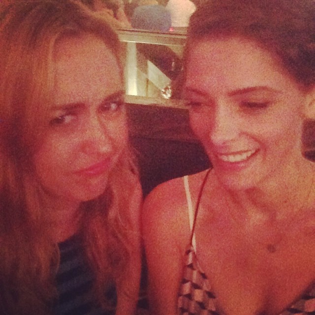 23 juni 2014; One of these things is not like the other @ashleygreene @joegreeneiii
