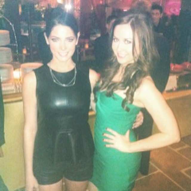 13 mei 2015; A real throw back, but missing ms bunny tonight! @ashleygreene
