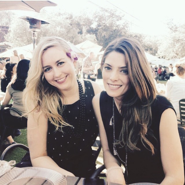 28 augustus 2015: #FBF meesing this bunny @ashleygreene such a fun day!
