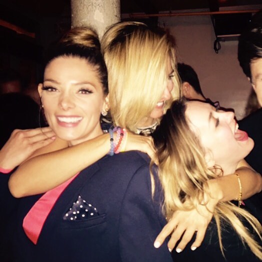 24 april 2016; Missing my Bae-by girls @ashleygreene @audrhi #helpmeimpoor
