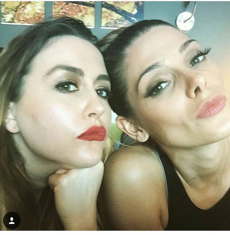 21 februari 2019: Happiest birthday to my bestest Bunny!! 14 years has flown by. From living together, to being your Maid of Honor, to Bali, cruise ships, To ever changing hair colors, to copious amounts of room service and literally doing nothing with pups all day. (The latter is our normal routine) Love you so much and hope you have the best day!
