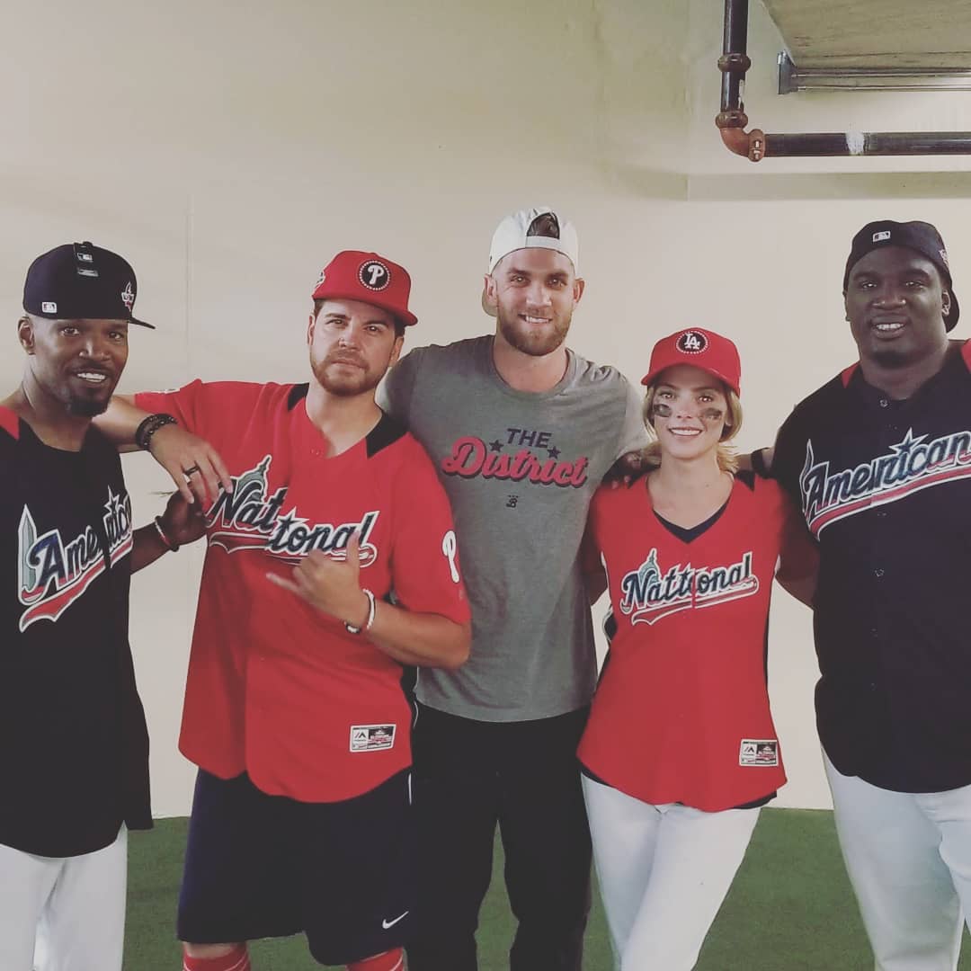 01 maart 2019: Huuuuuge day for my city!!! PHILLY we made a big boy move! Congratulations to my team the @phillies, ownership and the entire organization! I could not be happier! If you know me you know what it means to me and my family to have the opportunity to have a winning competitive team. My Dad is smiling from heaven! To my brother, yes my brother lol @bharper3407 welcome to the city of Brotherly love! You have a new home and you will now live in the hearts of the greatest fans in sports forever! #p
