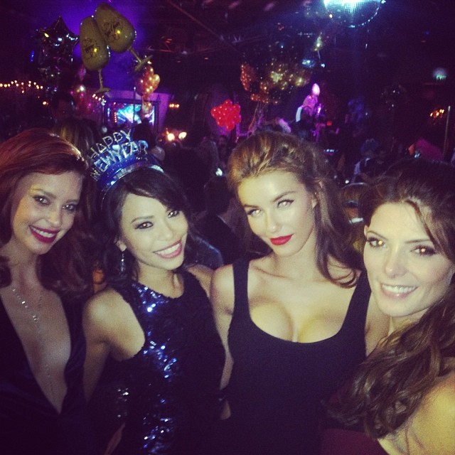 01 januari 2014; Happy New Years!!!! Cheers to good spirits !!!! 💋🎉❤️❤️❤️❤️🙏
