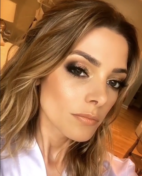 12 maart 2018: @ashleygreene for tonight’s @iheartradio #iheartawards ❤️
.
MAKEUP @emmawillismakeup 
HAIR @josephchasehair
.
EYES ⚡️ @patmcgrathreal MotherShip II Sublime x @lorealmakeup Voluminous Mascara
.
#EmmaWillisMakeup #ContourFossa
.
@contourfossa #iheartawards2018 #iheartradioawards
