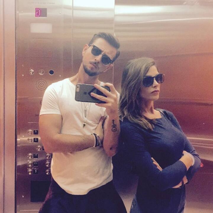 16 Juli: #elevatorlove #bosslife @paulkhoury
 16 Juli: #elevatorlove #bosslife @paulkhoury