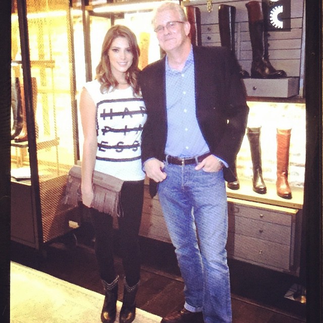 25 September: Having such a fun night with the one and only Dave Moore at the @thefryecompany's grand opening party with @voguemagazine #FRYEAtlanta
25 September: Having such a fun night with the one and only Dave Moore at the @thefryecompany's grand opening party with @voguemagazine #FRYEAtlanta