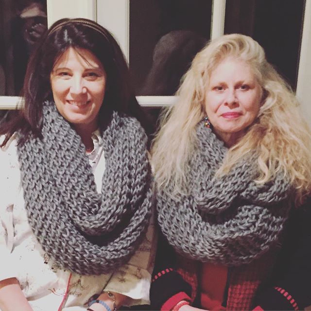 27 December: The Mommies rocking the @a21 liberty scarfs. ❤️❤️ picture perfect.
27 December: The Mommies rocking the @a21 liberty scarfs. ❤️❤️ picture perfect.