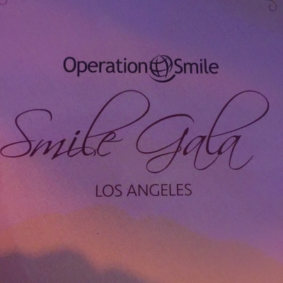 03 Oktober: A huge thank you to @whitneycummings for inviting me to the @operationsmile gala. You can change a child's entire life for as little as $250. #thinkaboutit #everychildmatters #makeadiffrence
