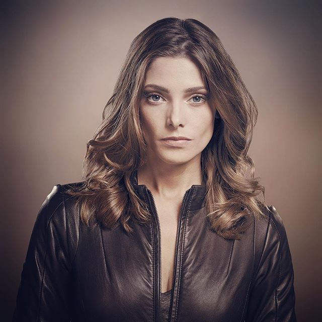 23 Maart: I'm so excited that @roguetv @rogueaudience finally airs tonight! Can't wait for you guys to see me as Mia Rochlan at 9pm ET/PT on #RogueTV! I'll be doing a live tweet tonight 9pm ET so I can hear what you guys think!
23 Maart: I'm so excited that @roguetv @rogueaudience finally airs tonight! Can't wait for you guys to see me as Mia Rochlan at 9pm ET/PT on #RogueTV! I'll be doing a live tweet tonight 9pm ET so I can hear what you guys think!