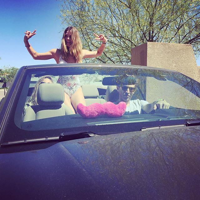 18 april: Having so much fun at #coachella16 Thank you @lyft for getting us around safely!
