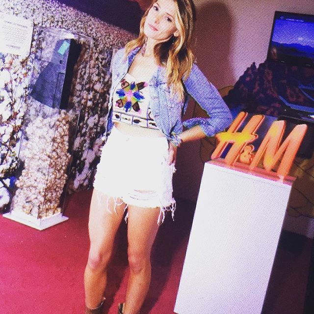 18 april: Love this look! @hm #hmlovescoachella and so do I! Best weekend ever! ❤️
