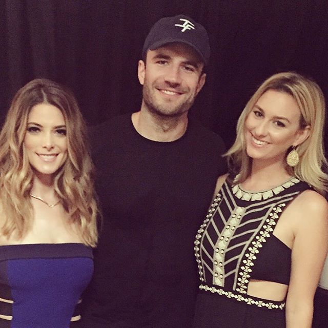 03 mei; Great weekend in Austin @iheartcountry with awesome people. @audrhi @paulkhoury @tannerbeard. #austin #texas #iheart #samhunt
03 mei; Great weekend in Austin @iheartcountry with awesome people. @audrhi @paulkhoury @tannerbeard. #austin #texas #iheart #samhunt